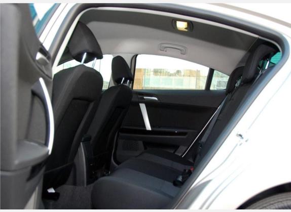 名爵6 2010款 掀背 1.8L 手动舒适版 车厢座椅   后排空间