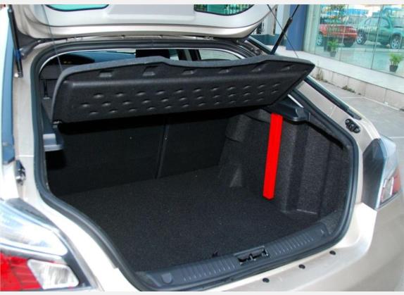名爵6 2010款 掀背 1.8L 手动舒适版 车厢座椅   后备厢