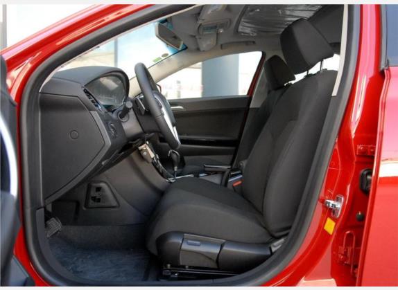 名爵6 2010款 掀背 1.8L 自动精英版 车厢座椅   前排空间