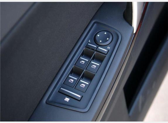 名爵6 2010款 掀背 1.8L 自动精英版 车厢座椅   门窗控制