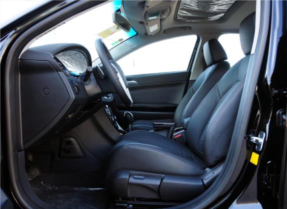 名爵6 2011款 三厢 1.8L 自动精英版 车厢座椅   前排空间