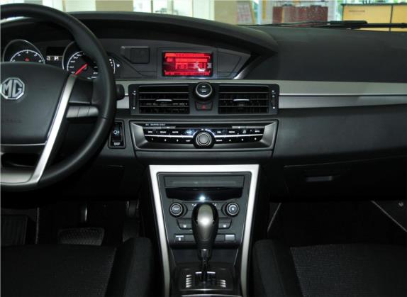 名爵6 2012款 掀背 1.8L 自动驾值版 中控类   中控台