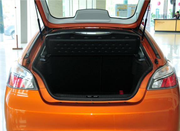 名爵6 2012款 掀背 1.8L 自动驾值版 车厢座椅   后备厢