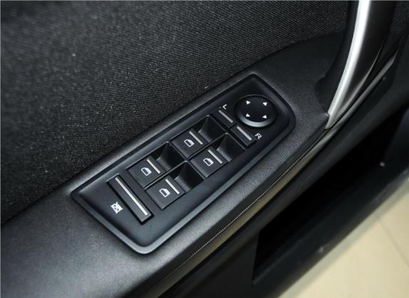 名爵6 2013款 掀背 1.8L 自动驾值版 车厢座椅   门窗控制