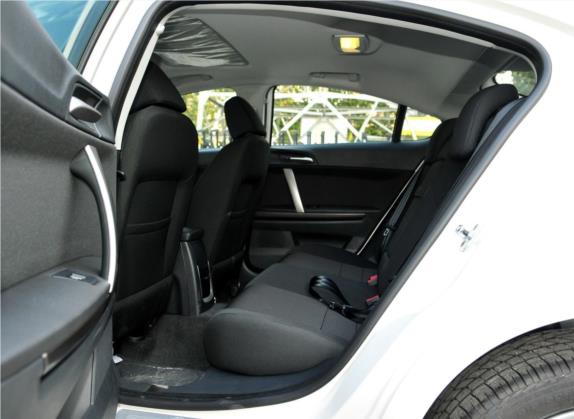 名爵6 2013款 掀背 1.8T 手动GT超值版 车厢座椅   后排空间