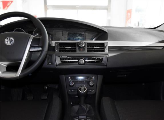名爵6 2014款 掀背 1.8L 手动驾值版 中控类   中控台