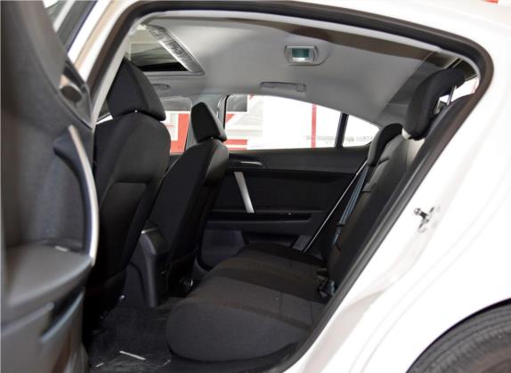 名爵6 2014款 掀背 1.8L 手动驾值版 车厢座椅   后排空间