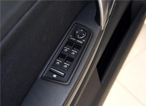 名爵6 2014款 掀背 1.8L 手动驾值版 车厢座椅   门窗控制