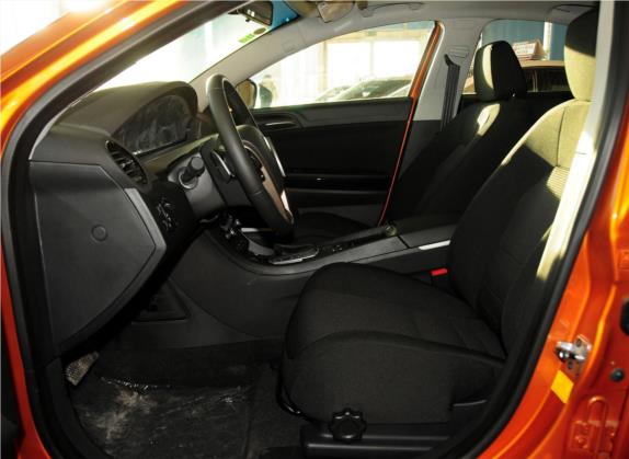 名爵6 2014款 掀背 1.8L 自动驾值版 车厢座椅   前排空间