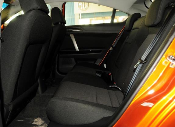 名爵6 2014款 掀背 1.8L 自动驾值版 车厢座椅   后排空间
