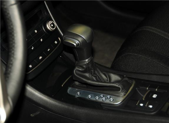 名爵6 2014款 掀背 1.8L 自动驾值版 中控类   挡把