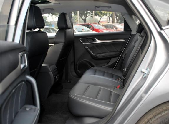 名爵6 2017款 20T 自动豪华智联版 国V 车厢座椅   后排空间
