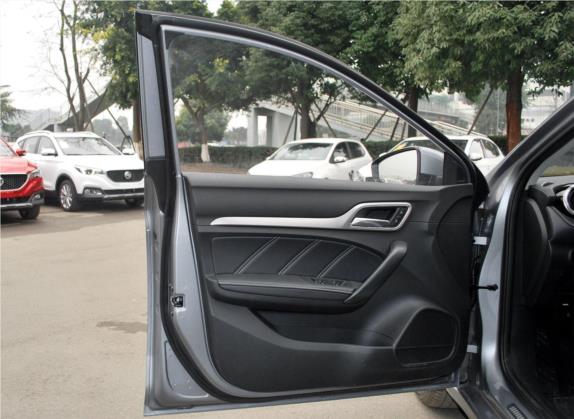 名爵6 2017款 20T 自动豪华智联版 国V 车厢座椅   前门板