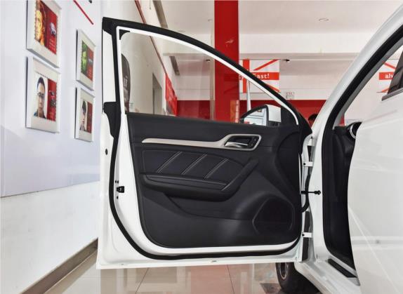 名爵6 2018款 20T 自动豪华智联版 国VI 车厢座椅   前门板