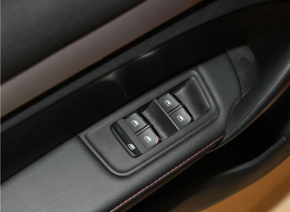 名爵6 2020款 20T 自动经典星辉版 车厢座椅   门窗控制
