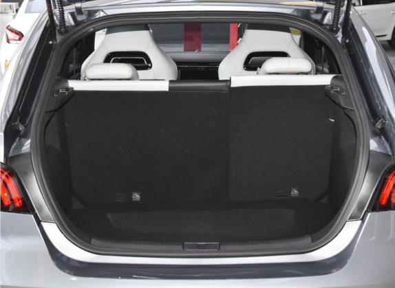 名爵6 2021款 Pro 1.5T 自动Trophy豪华版 车厢座椅   后备厢