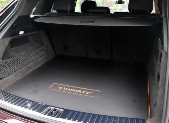 迈莎锐Cayenne 2020款 3.0T Black Carbon 车厢座椅   后备厢