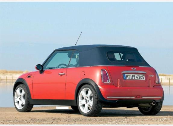 MINI 2004款 1.6 COOPER CABRIO 外观   斜后