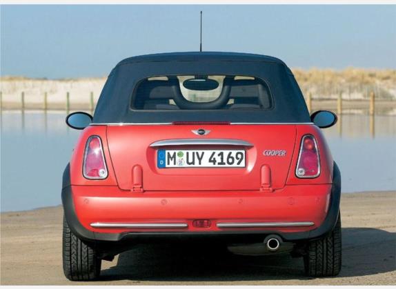 MINI 2004款 1.6 COOPER CABRIO 外观   正后