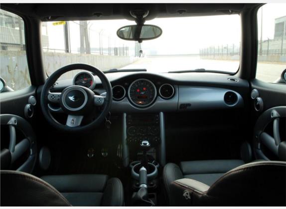 MINI 2006款 1.6T COOPER S GP 中控类   中控全图