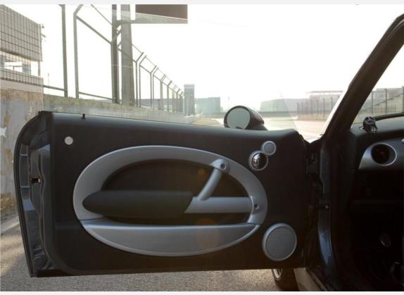 MINI 2006款 1.6T COOPER S GP 车厢座椅   前门板