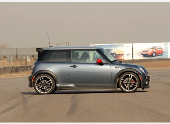 MINI 2006款 1.6T COOPER S GP 外观   正侧