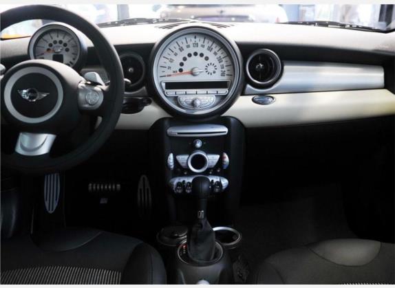 MINI 2007款 1.6T COOPER S 中控类   中控台