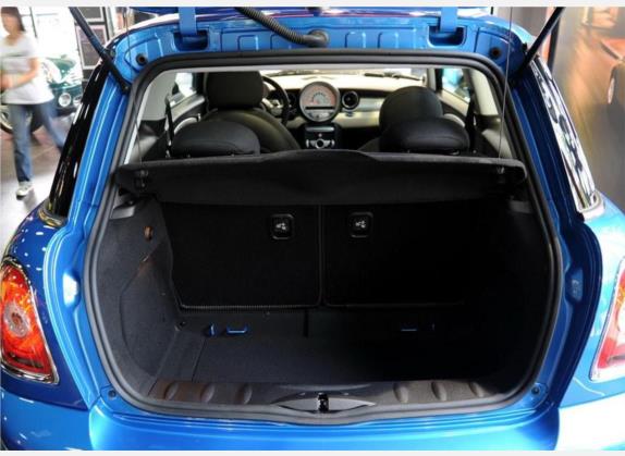 MINI 2007款 1.6T COOPER S 车厢座椅   后备厢