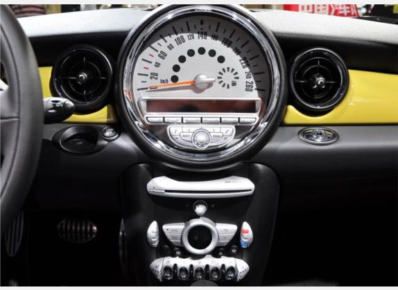 MINI 2009款 1.6T COOPER S CABRIO 中控类   中控台