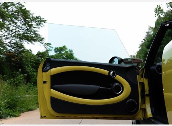 MINI 2009款 1.6L COOPER CABRIO 车厢座椅   前门板