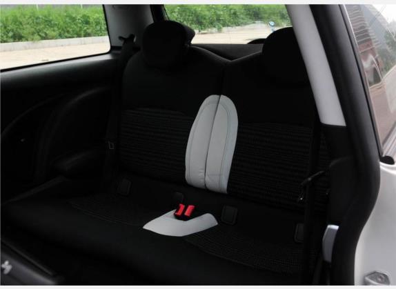 MINI 2010款 1.6T COOPER S 50 Camden 车厢座椅   后排空间