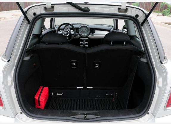 MINI 2010款 1.6T COOPER S 50 Camden 车厢座椅   后备厢