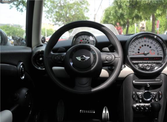 MINI 2011款 1.6T COOPER S 中控类   驾驶位