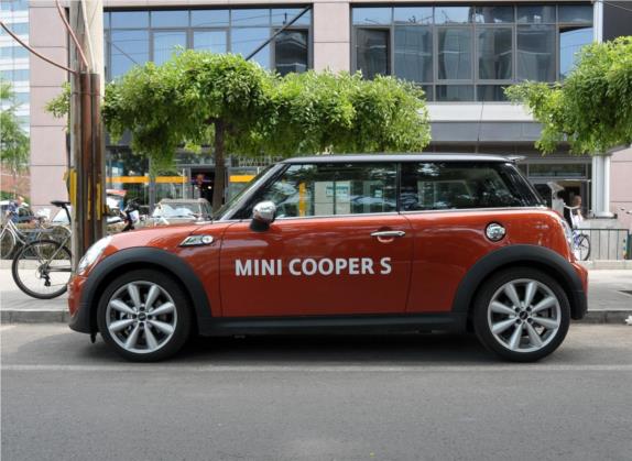 MINI 2011款 1.6T COOPER S 外观   正侧