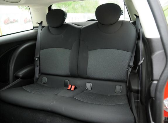 MINI 2011款 1.6L ONE 车厢座椅   后排空间
