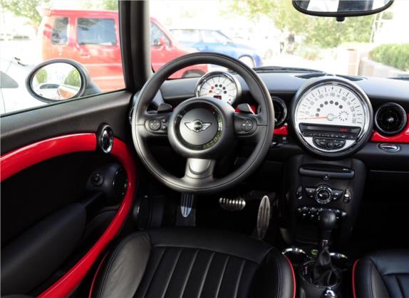 MINI 2012款 1.6T COOPER S 中国任务版 中控类   驾驶位