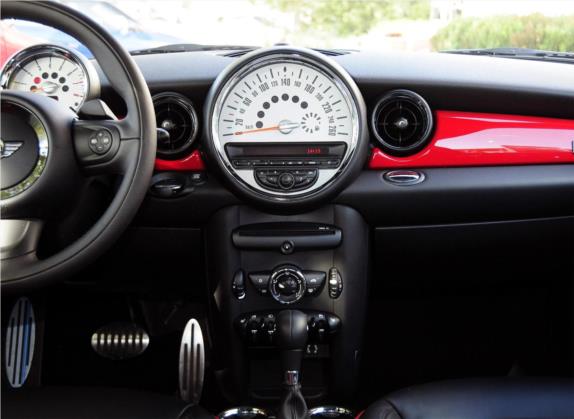MINI 2012款 1.6T COOPER S 中国任务版 中控类   中控台