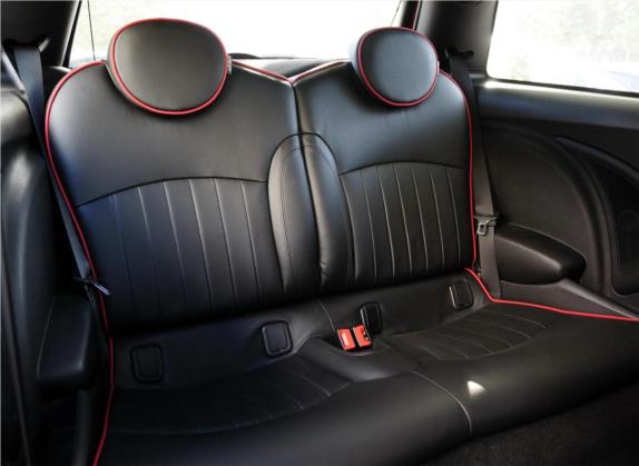 MINI 2012款 1.6T COOPER S 中国任务版 车厢座椅   后排空间