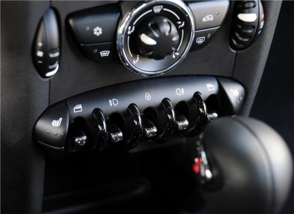 MINI 2012款 1.6T COOPER S 中国任务版 车厢座椅   门窗控制