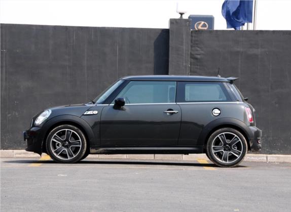 MINI 2012款 1.6T COOPER S Fun 外观   正侧