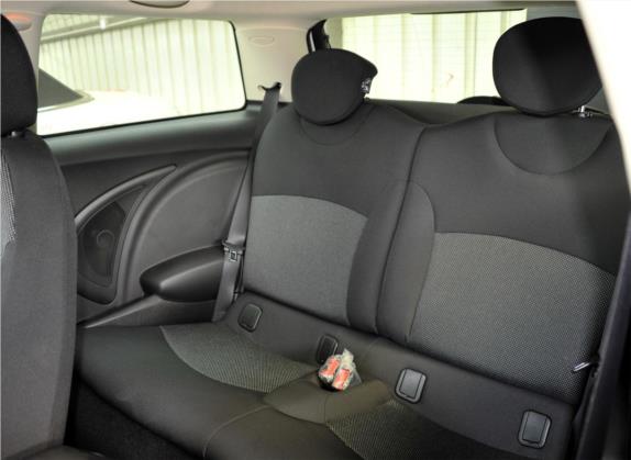 MINI 2013款 1.6L ONE 限量第三款 车厢座椅   后排空间