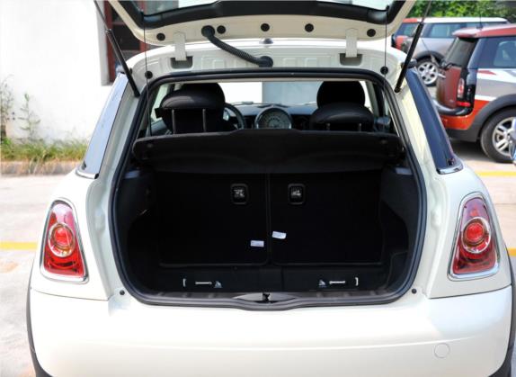 MINI 2013款 1.6L ONE 限量第三款 车厢座椅   后备厢