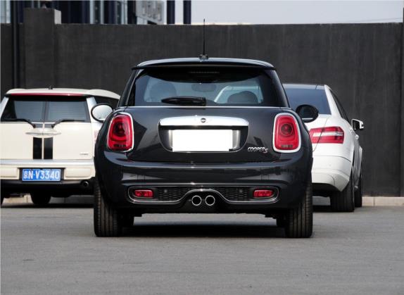 MINI 2014款 2.0T COOPER S Fun 外观   正后