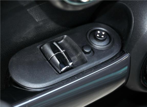 MINI 2014款 1.2T ONE 车厢座椅   门窗控制