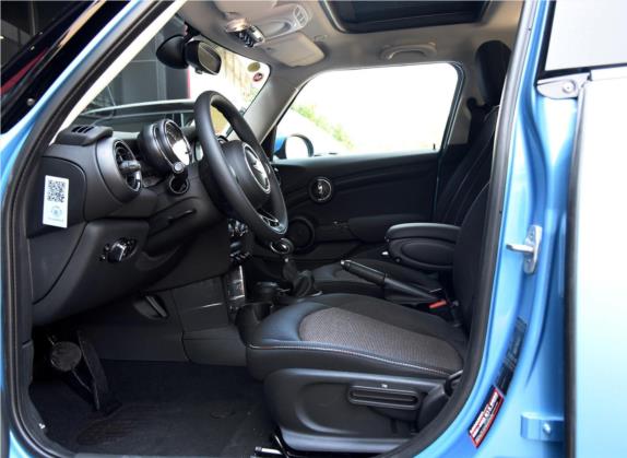 MINI 2015款 1.2T ONE 五门版 车厢座椅   前排空间
