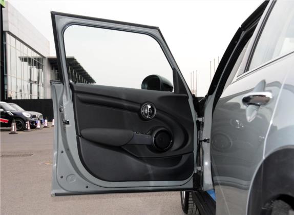 MINI 2015款 1.5T COOPER Fun 五门版 车厢座椅   前门板