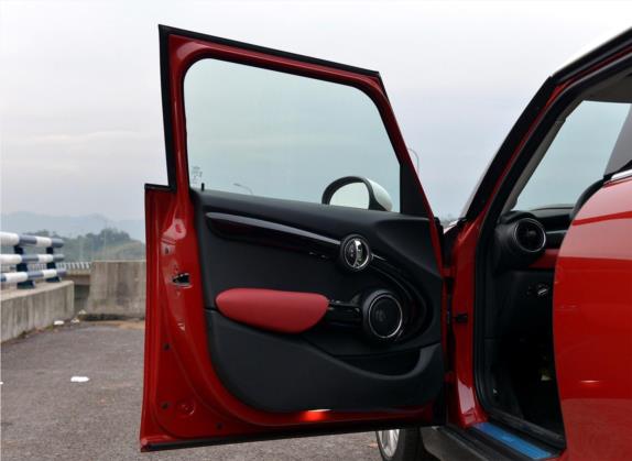 MINI 2015款 1.5T COOPER Excitement 五门版 车厢座椅   前门板