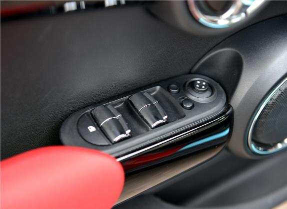 MINI 2015款 1.5T COOPER Excitement 五门版 车厢座椅   门窗控制