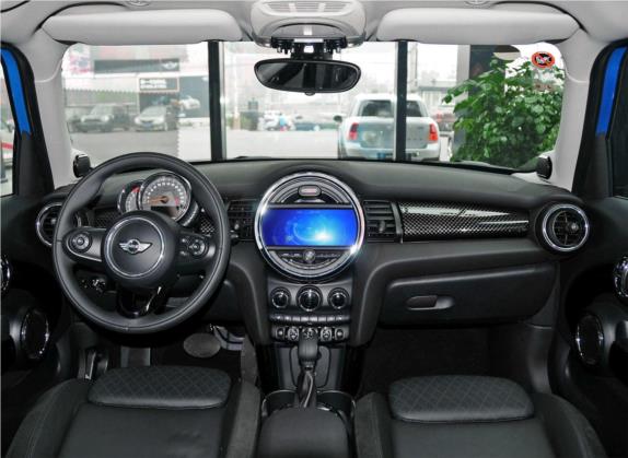 MINI 2015款 2.0T COOPER S 五门版 中控类   中控全图