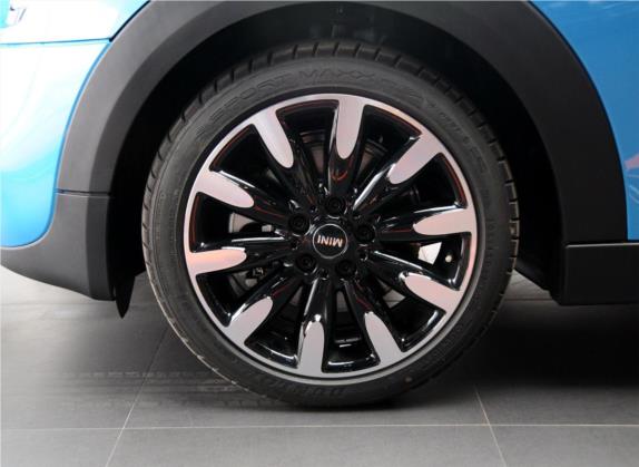 MINI 2015款 2.0T COOPER S 五门版 其他细节类   前轮